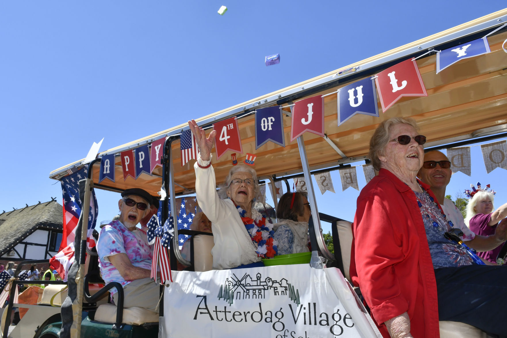 070421 Solvang 4th parade 18.JPG
